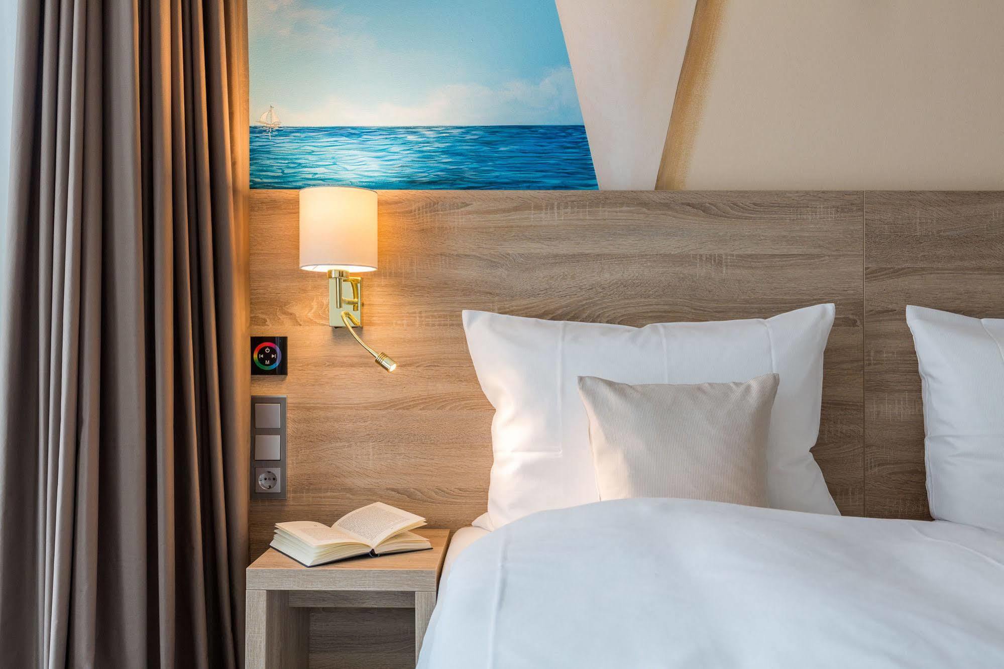 Stay! Hotel Boardinghouse ฮัมบูร์ก ภายนอก รูปภาพ
