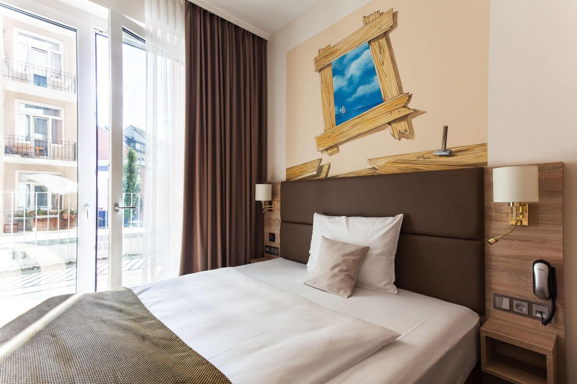 Stay! Hotel Boardinghouse ฮัมบูร์ก ภายนอก รูปภาพ